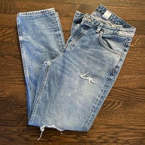 Ripped Boyfriend Jean